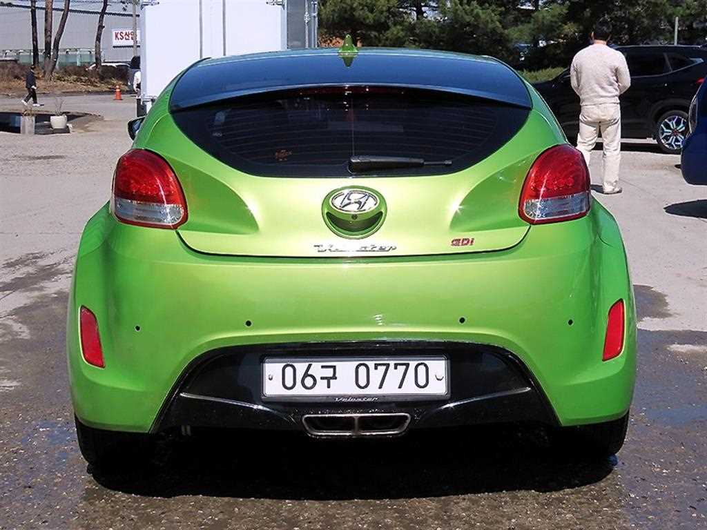HYUNDAI Veloster - Vista 4