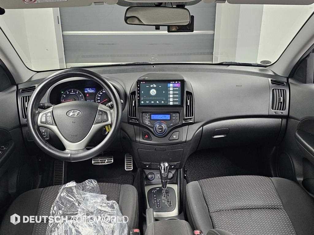 HYUNDAI i30 - Vista 7