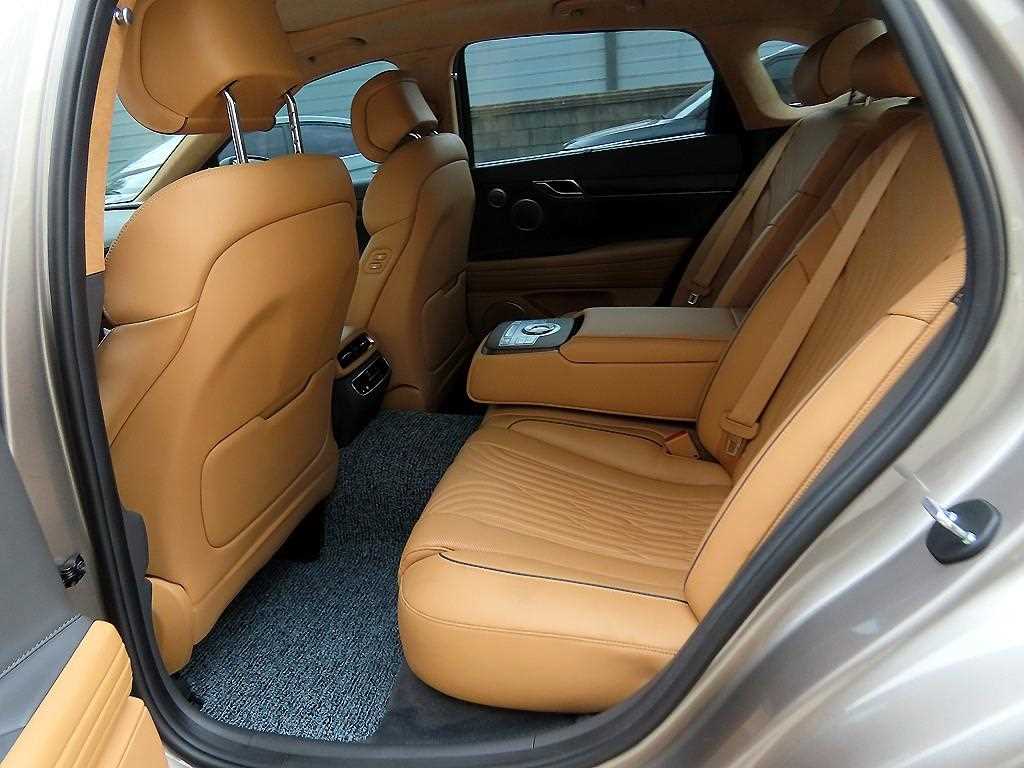 Genesis G80 - Vista 6