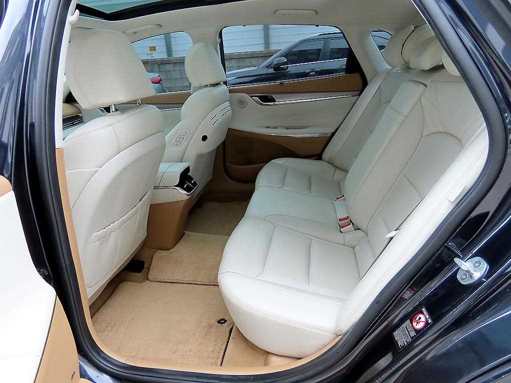 HYUNDAI Grandeur - Vista 6