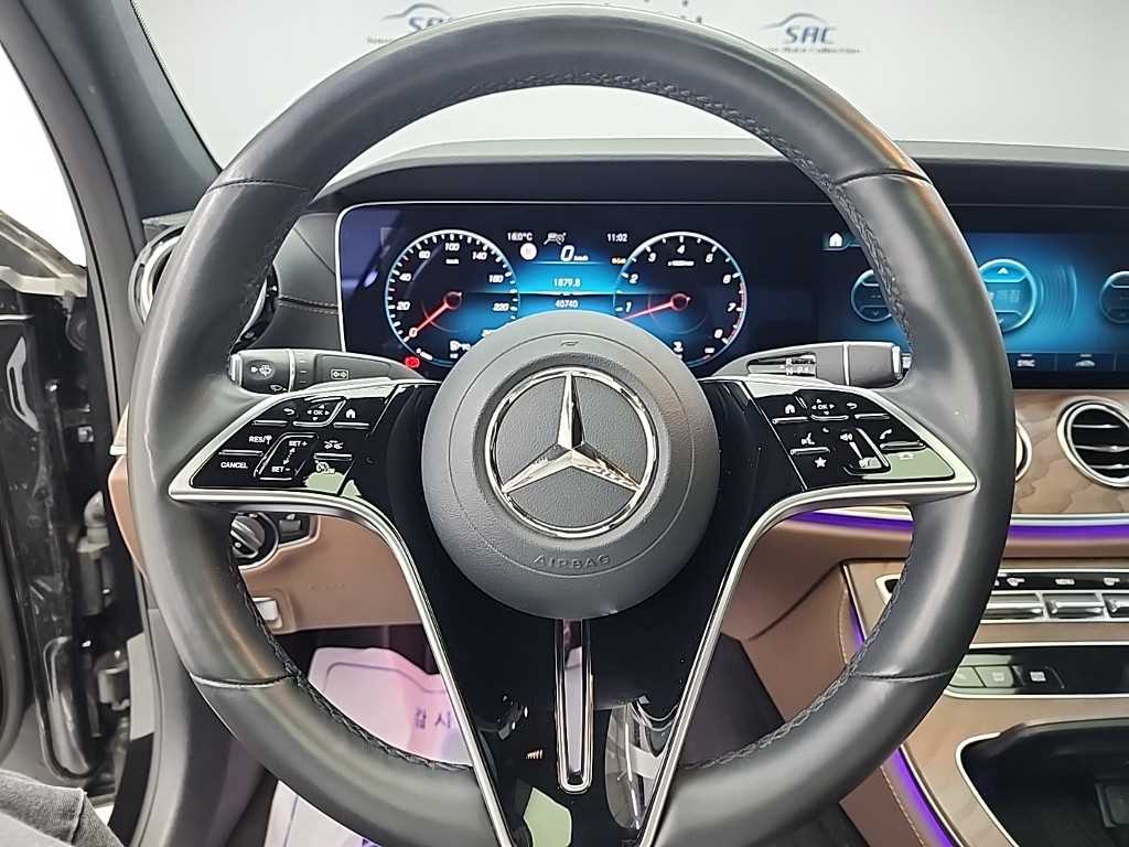 Mercedes Benz E class - Vista 9