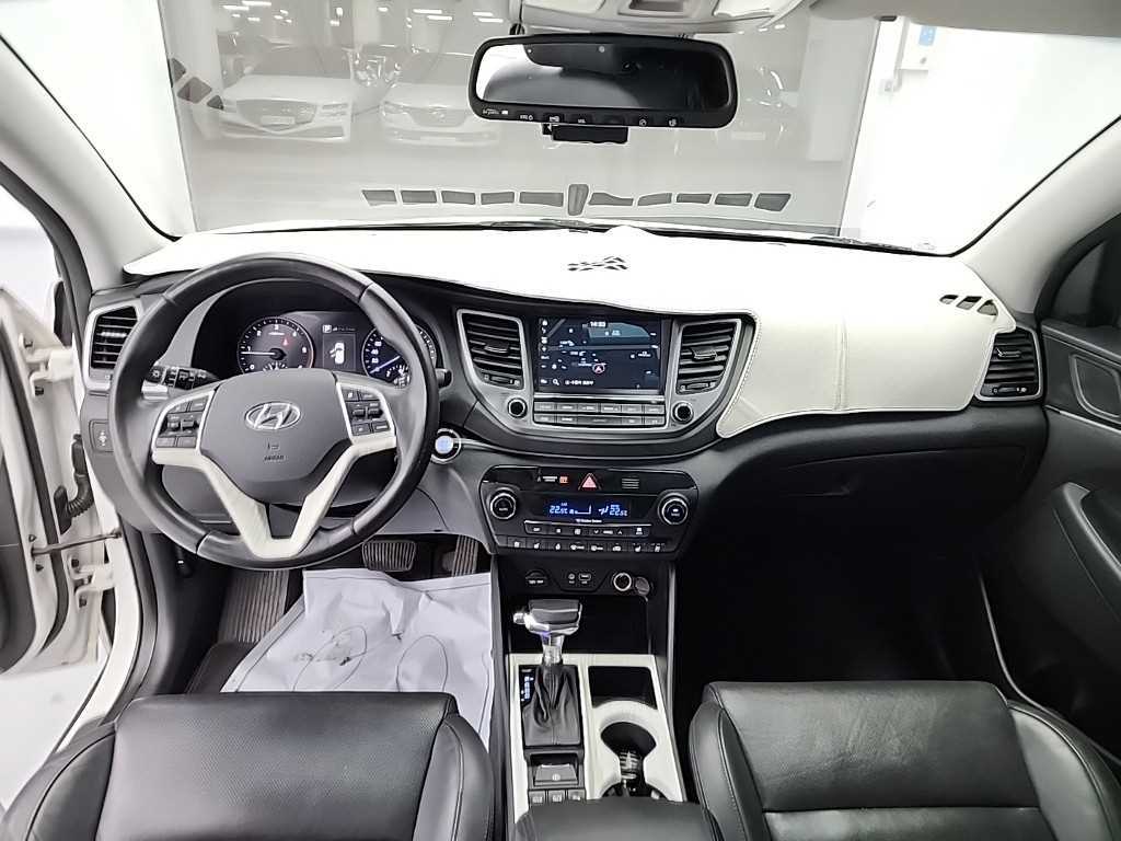HYUNDAI Tucson - Vista 7