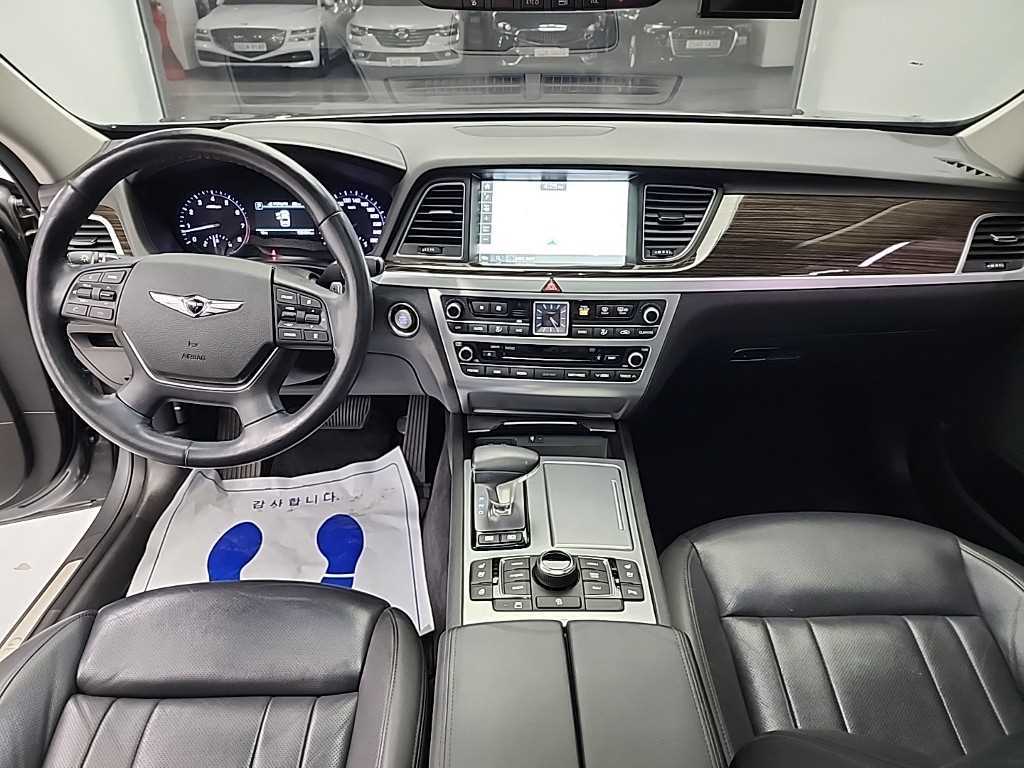 Genesis G80 - Vista 7