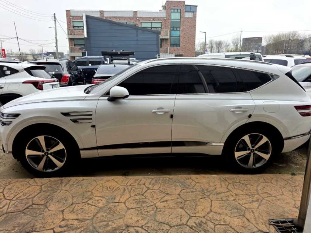 Genesis GV80 - Vista 6