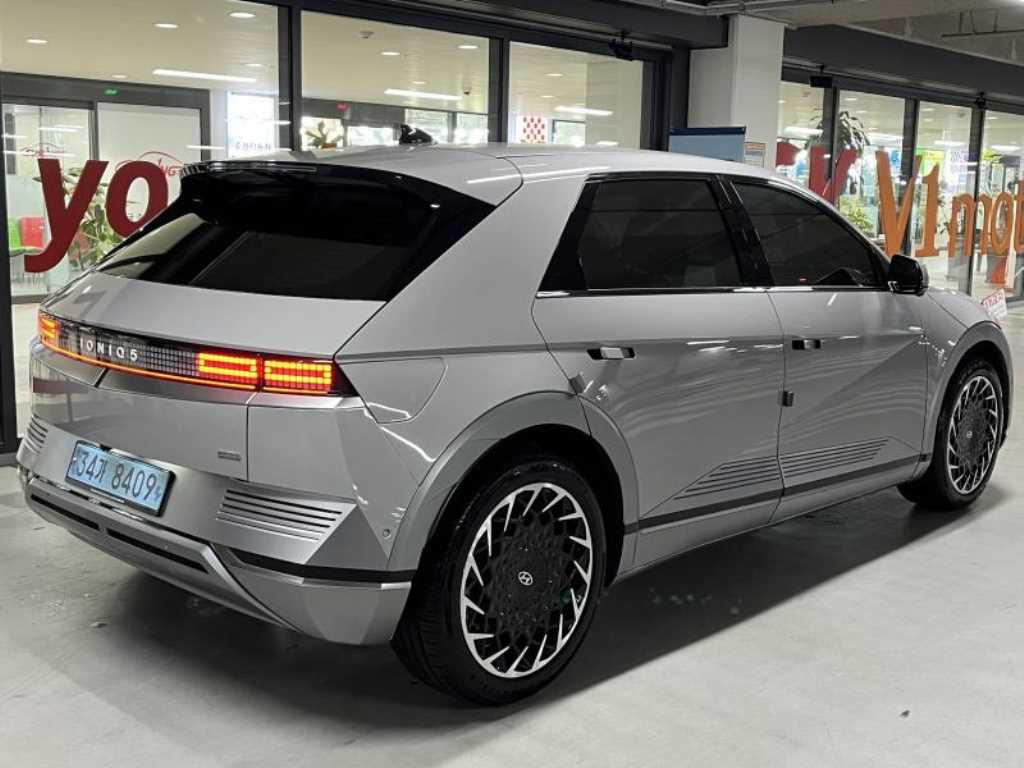HYUNDAI Ioniq 5 - Vista 4