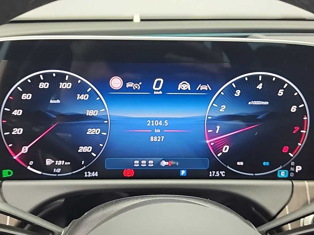 Mercedes Benz E class - Vista 6