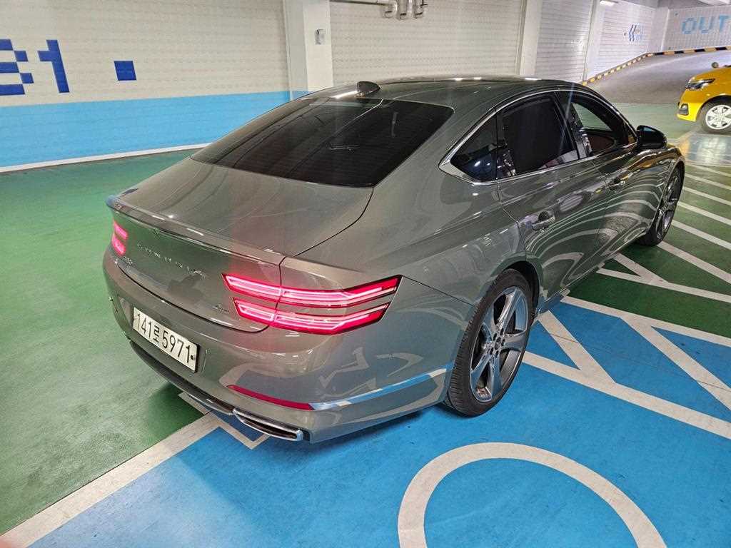 Genesis G80 - Vista 6