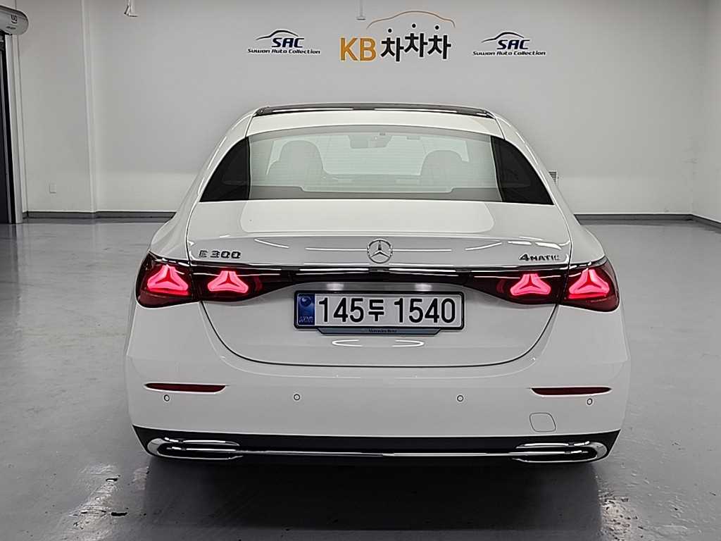 Mercedes Benz E class - Vista 3