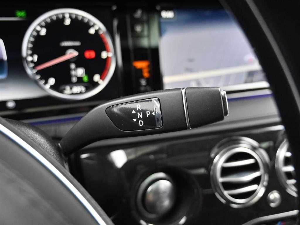 Mercedes Benz S Class - Vista 9