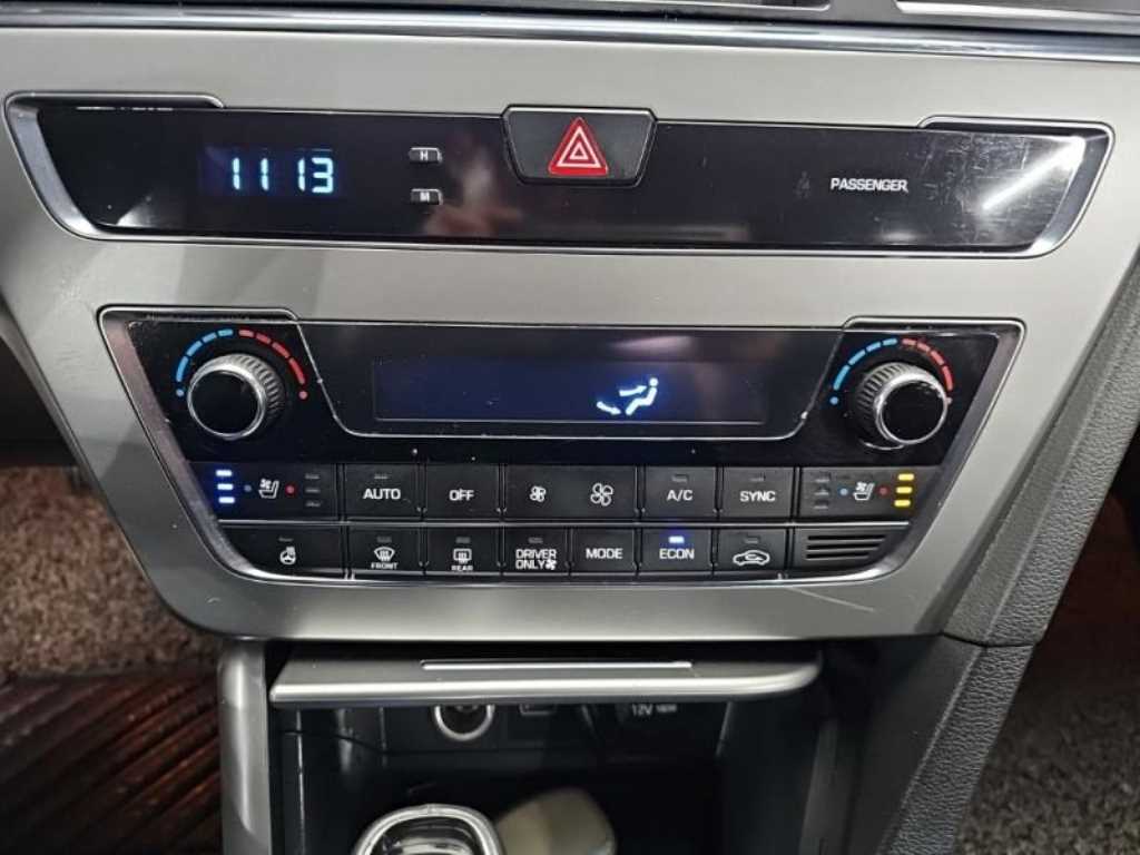 HYUNDAI Sonata - Vista 11