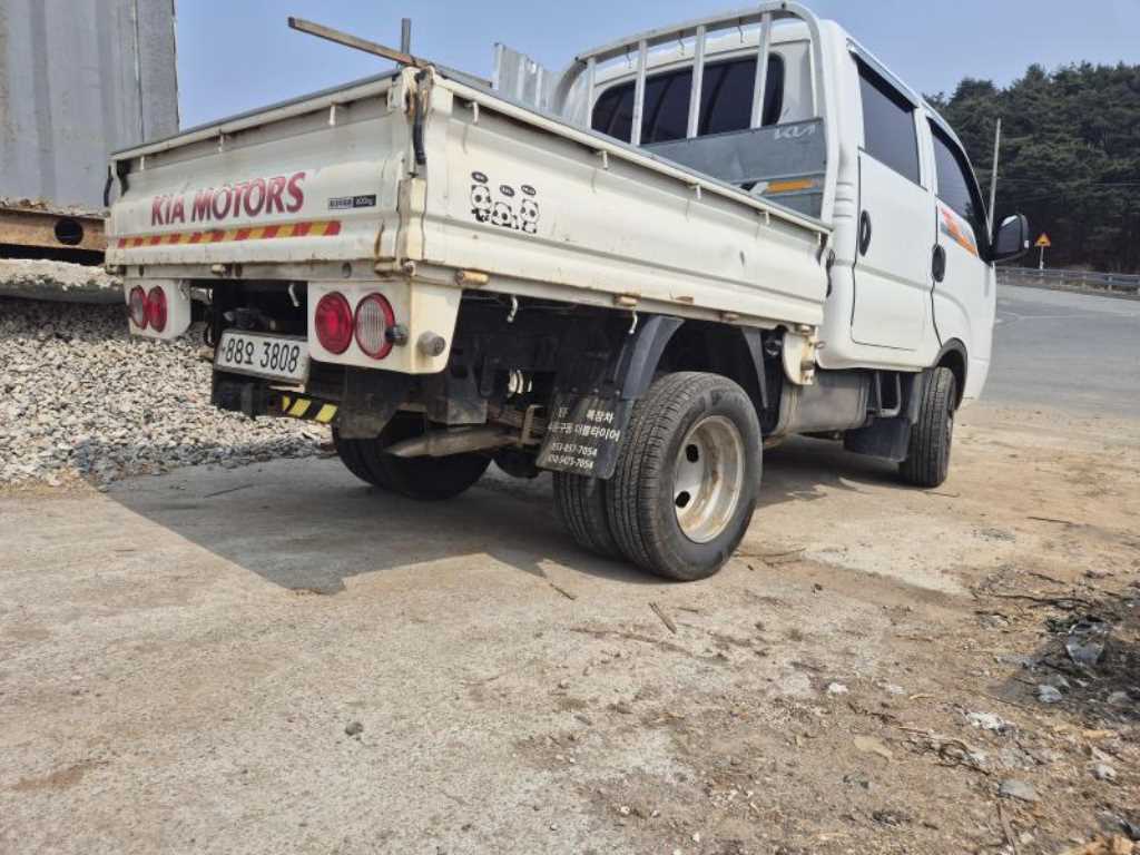 Small Truck Cargo (small) - Vista 4