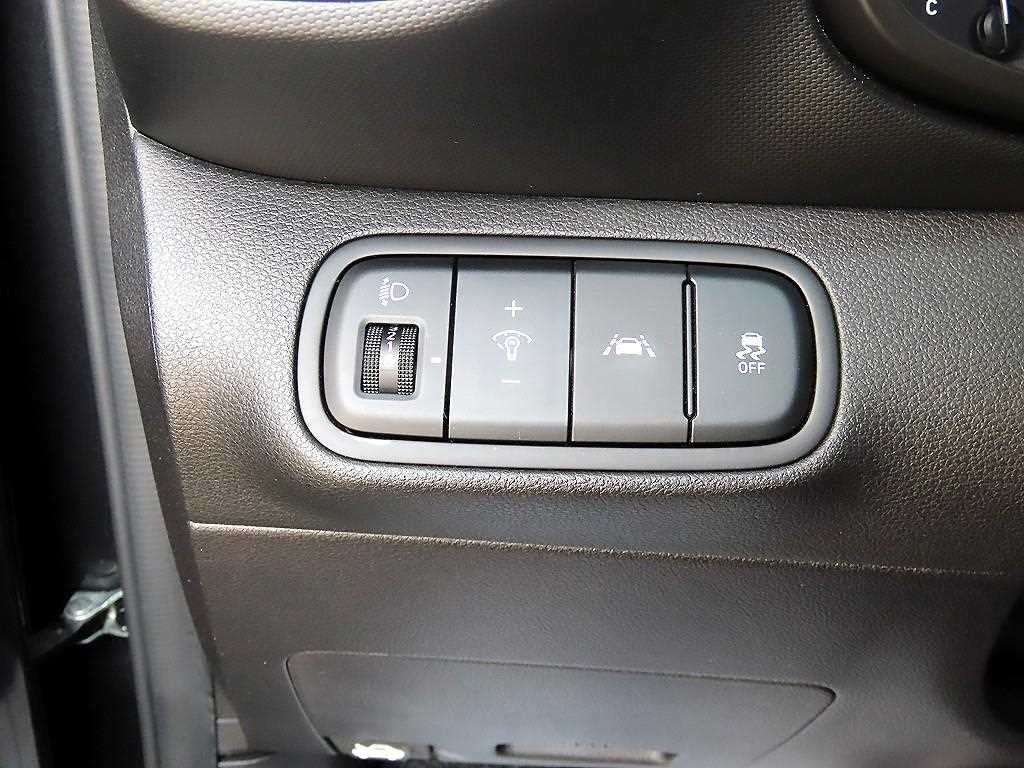 HYUNDAI Venue - Vista 12