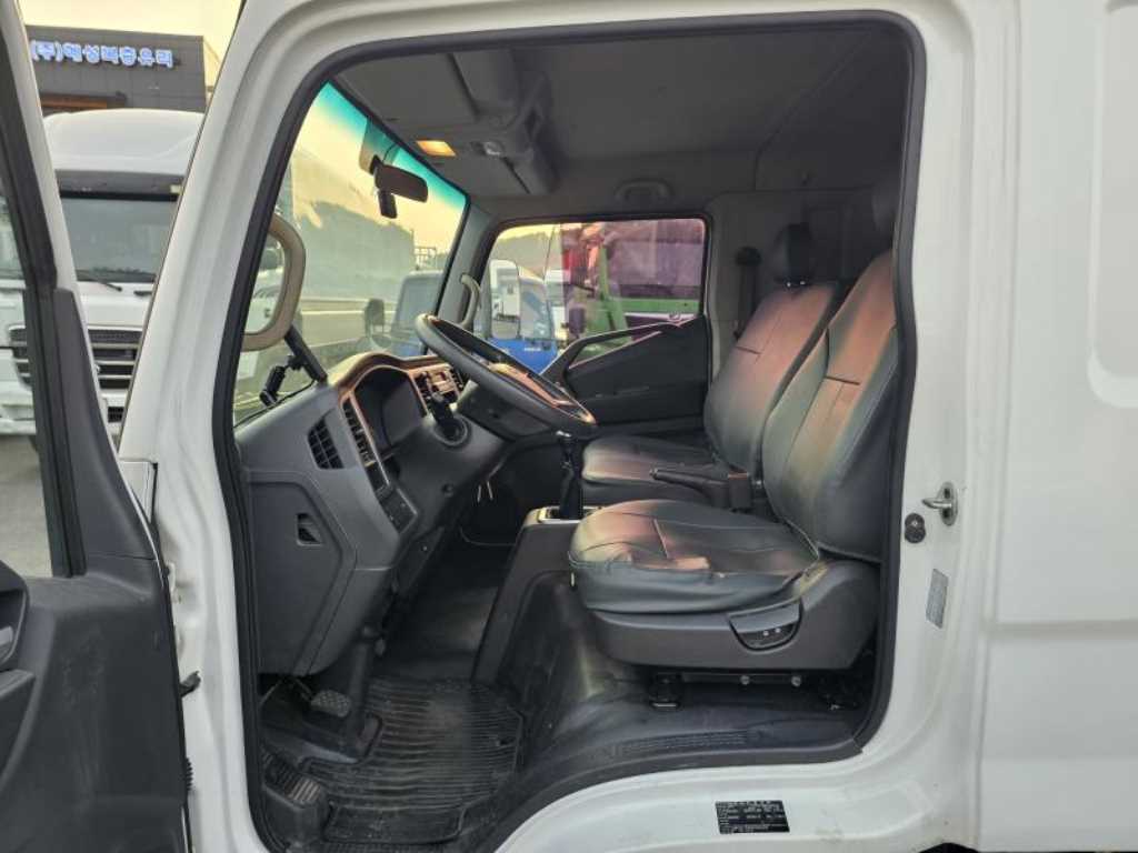 medium and large cargo Cargo 2016 Blanco - Importación desde Corea - HF Imports Iquique - Foto 15