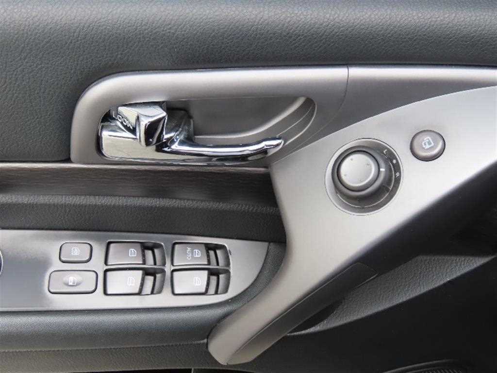 Ssangyong Korando - Vista 12