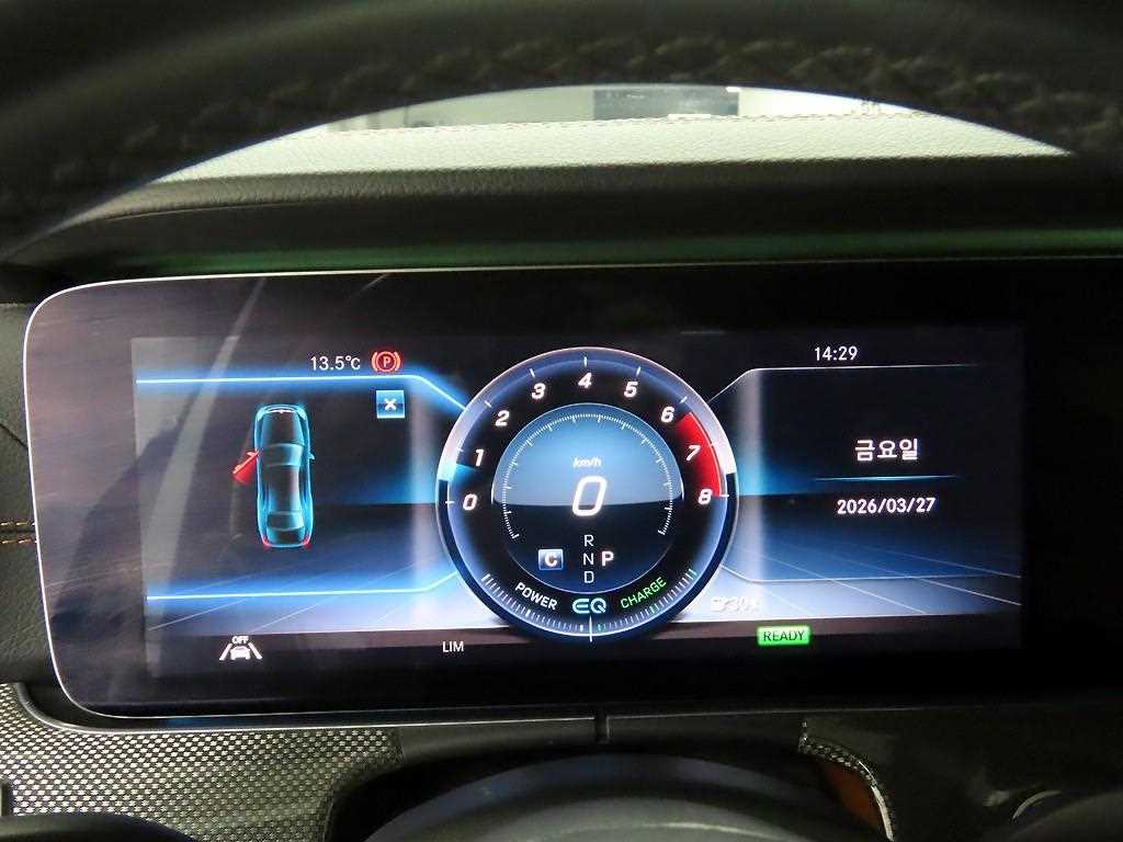 Mercedes Benz E class - Vista 5