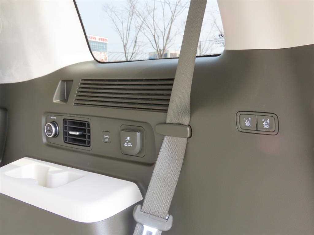 HYUNDAI Santa Fe - Vista 7