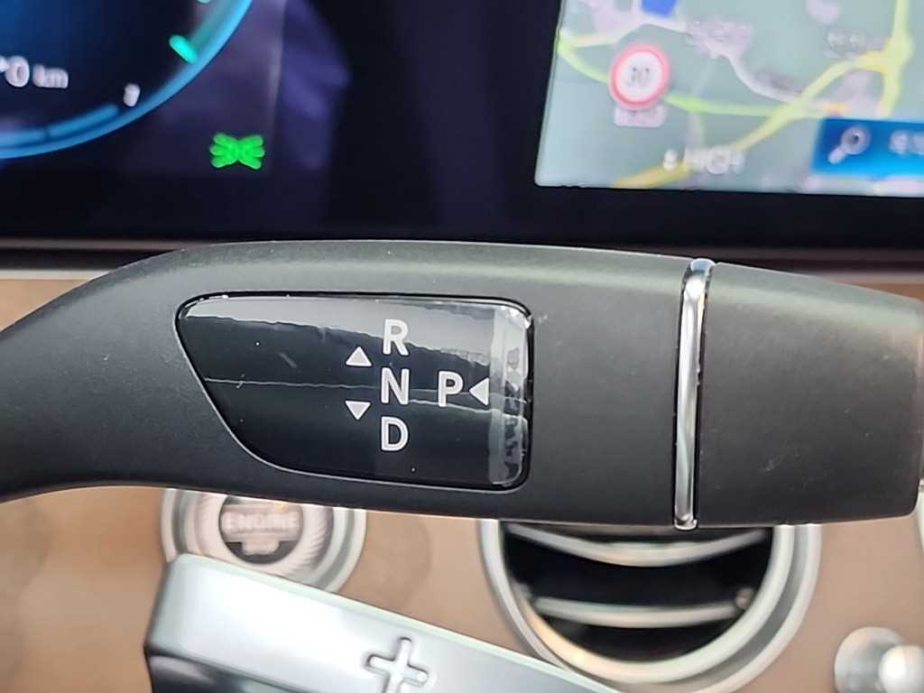 Mercedes Benz E class - Vista 8