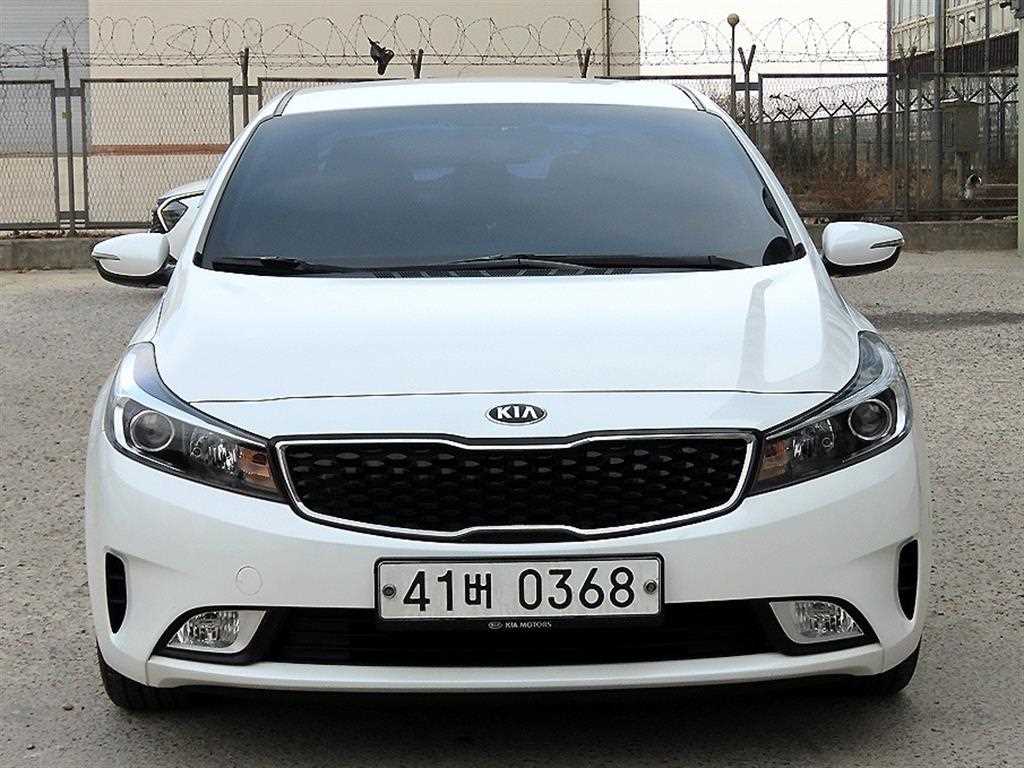 KIA K3 2016 Blanco - Importación desde Corea - HF Imports Iquique - Foto 1