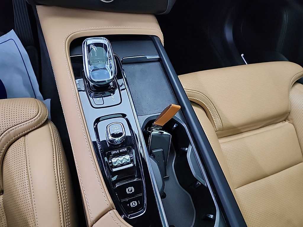 Volvo XC90 - Vista 8