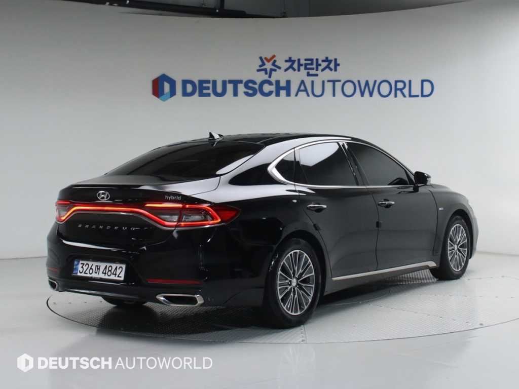 HYUNDAI Grandeur - Vista 2