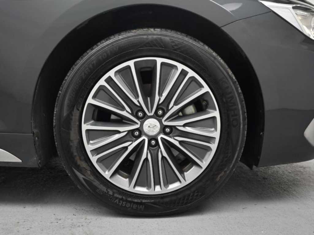 HYUNDAI Grandeur - Vista 5