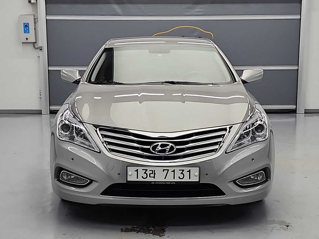 HYUNDAI Grandeur - Vista 2