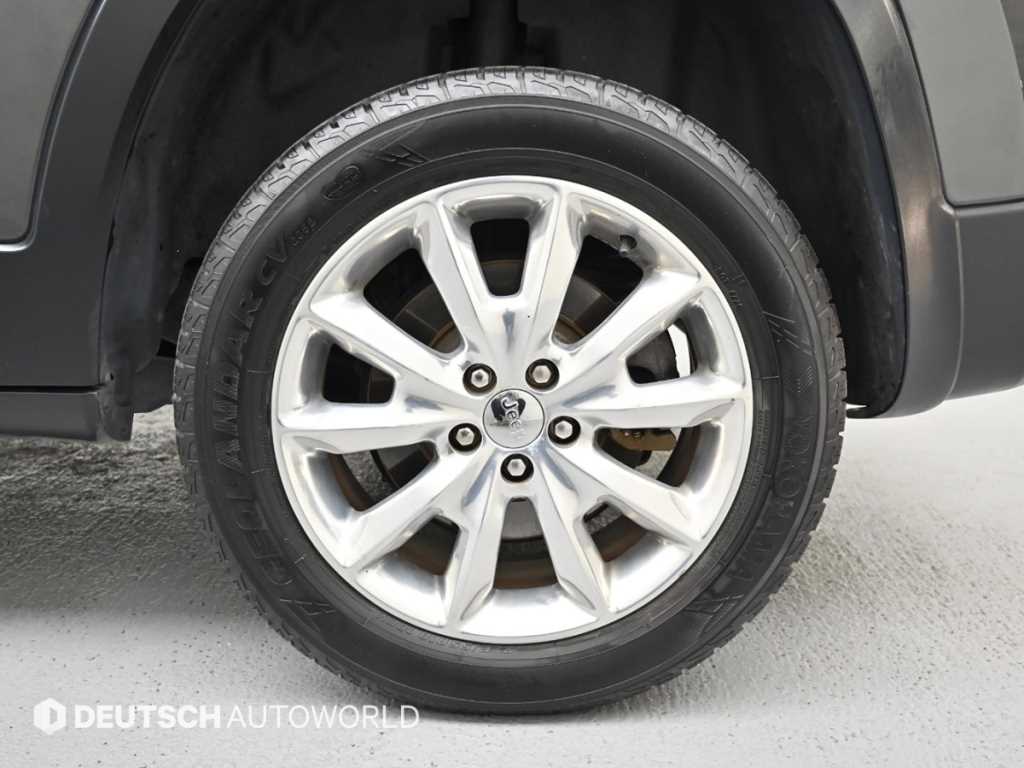 Jeep Cherokee - Vista 5