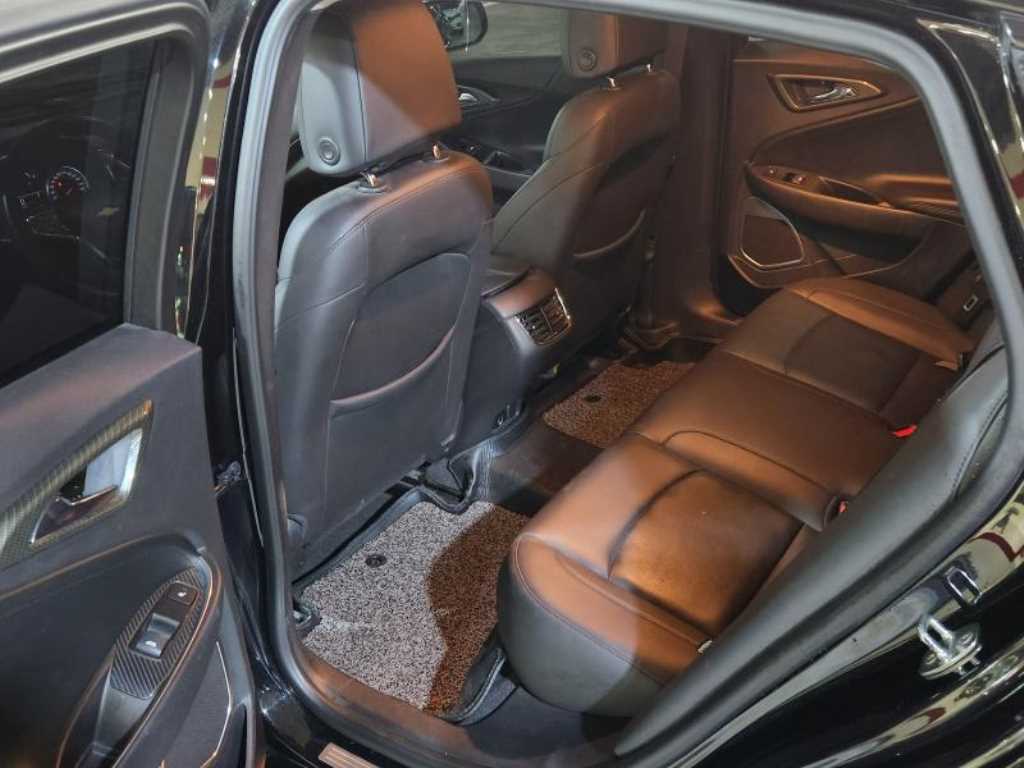 Chevrolet Malibu - Vista 9