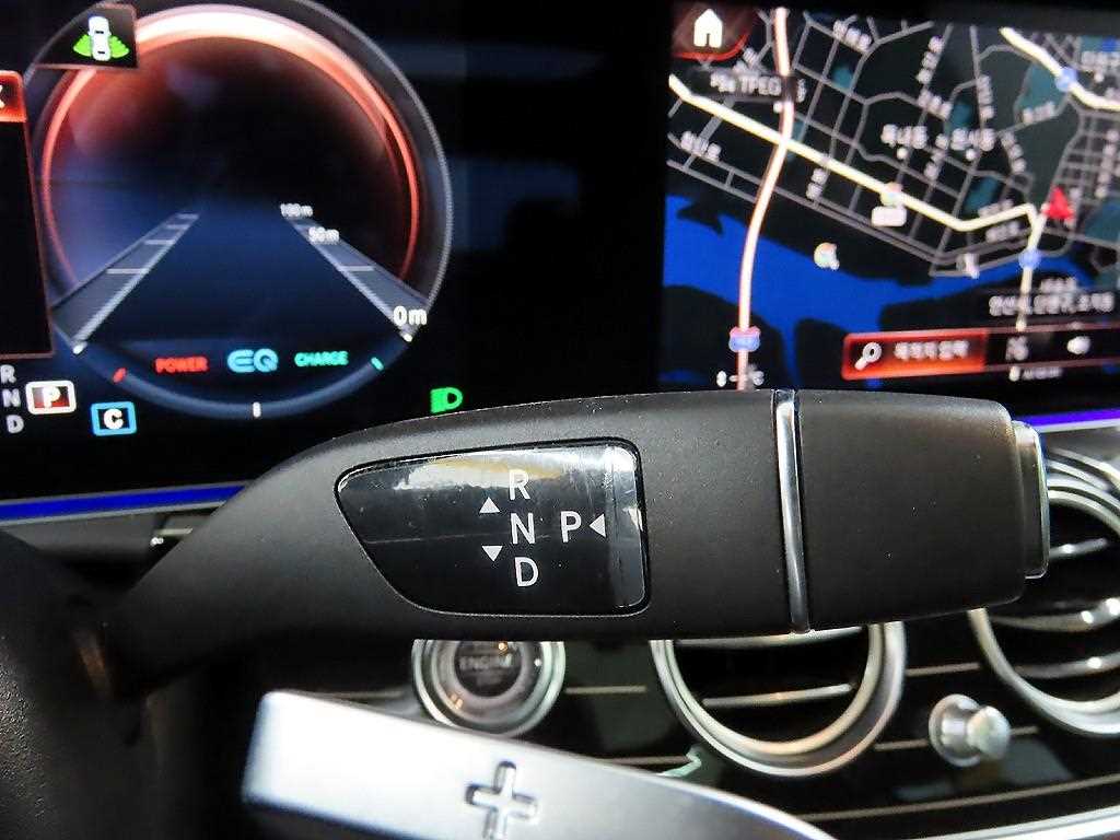 Mercedes Benz E class - Vista 10