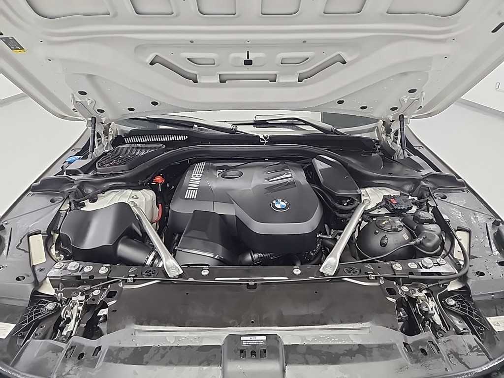 BMW 5 Series - Vista 5