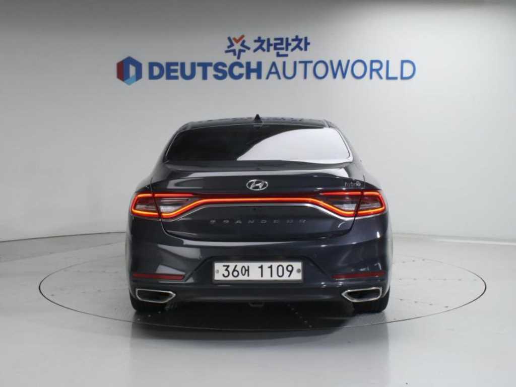 HYUNDAI Grandeur - Vista 4