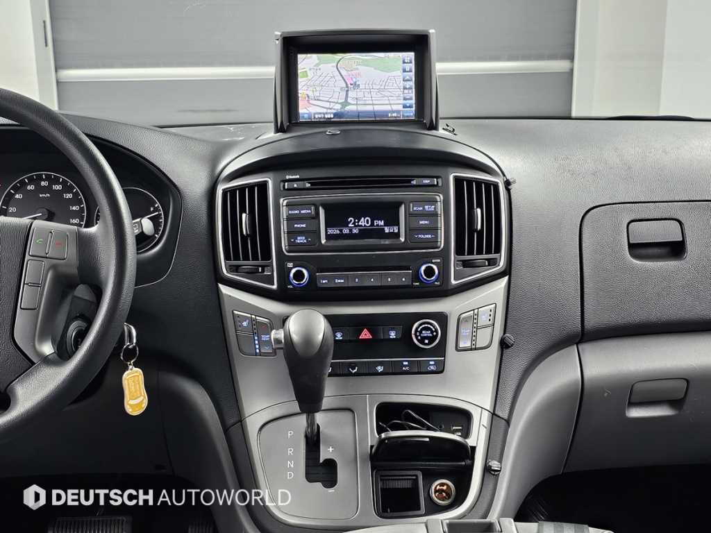 HYUNDAI Starex 2017 Gris - Importación desde Corea - HF Imports Iquique - Foto 14