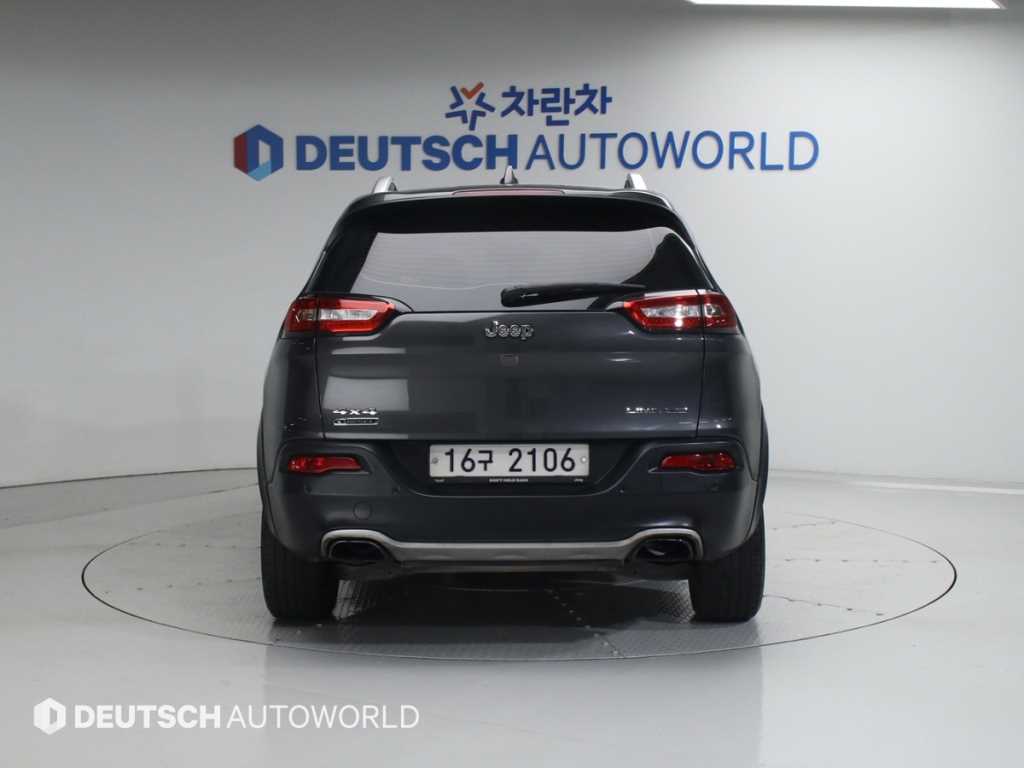 Jeep Cherokee - Vista 4