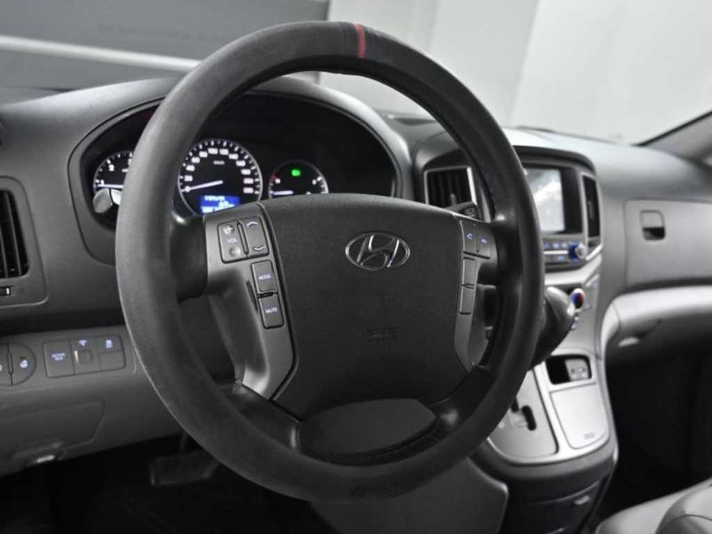 HYUNDAI Starex 2019 Gris - Importación desde Corea - HF Imports Iquique - Foto 13
