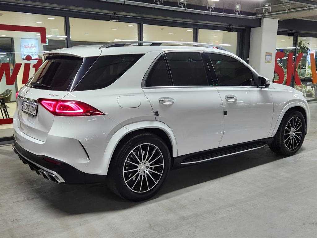 Mercedes Benz GLE Class - Vista 4