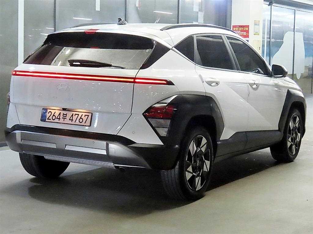 HYUNDAI Kona - Vista 5
