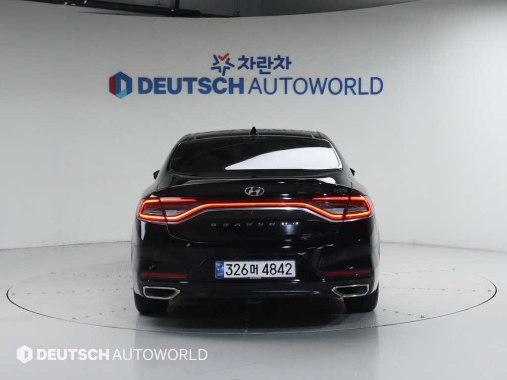 HYUNDAI Grandeur - Vista 4