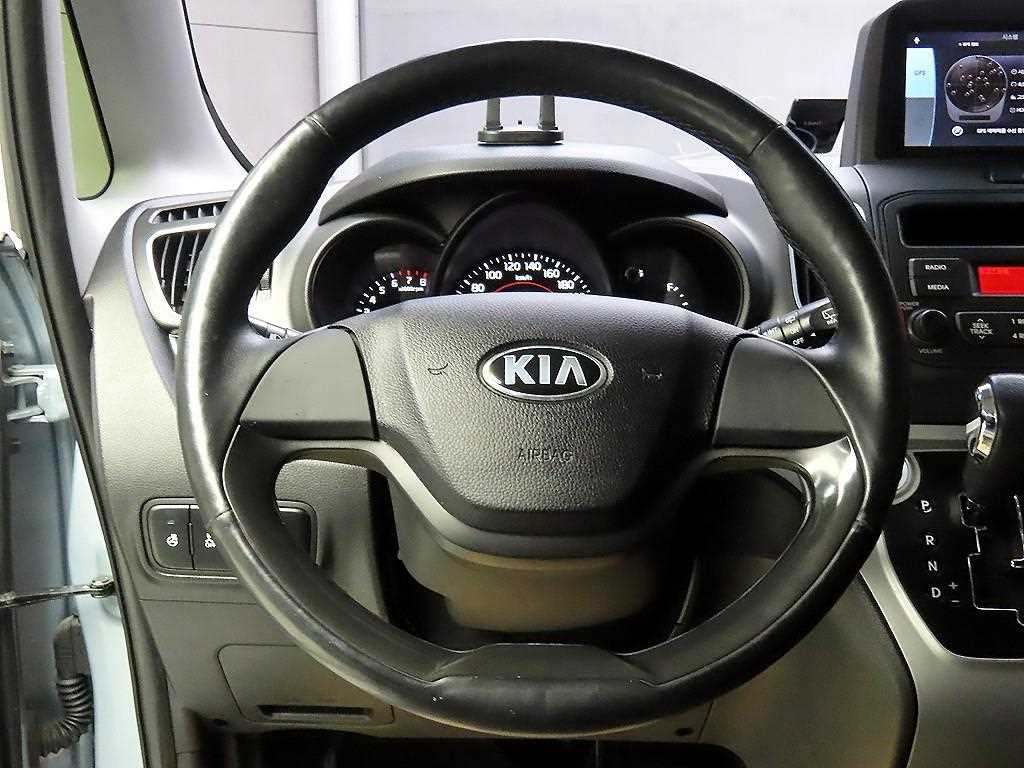 KIA Ray - Vista 9