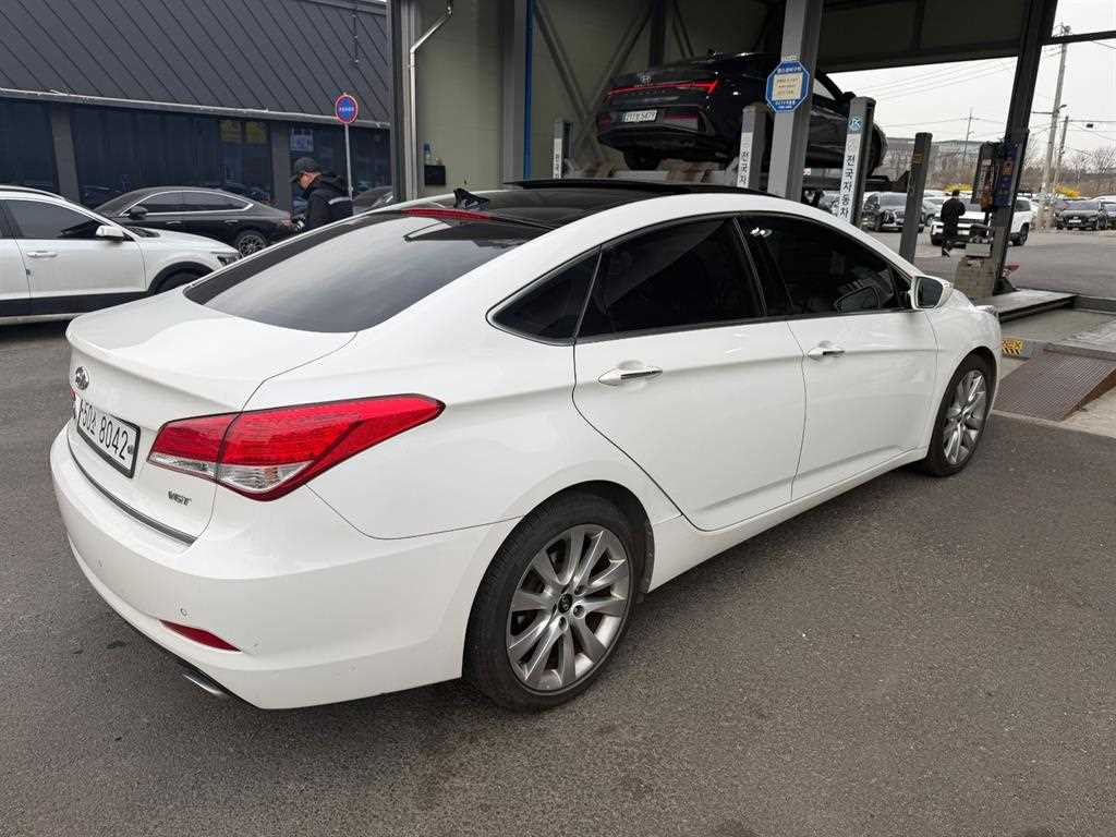 HYUNDAI i40 - Vista 3