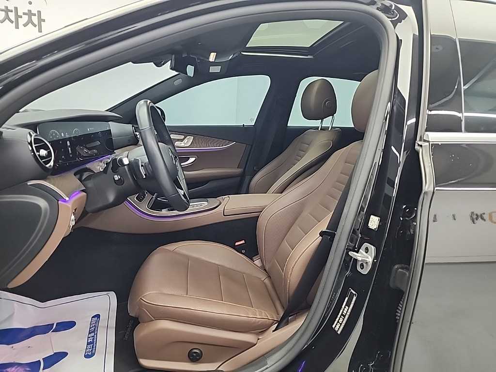 Mercedes Benz E class - Vista 11