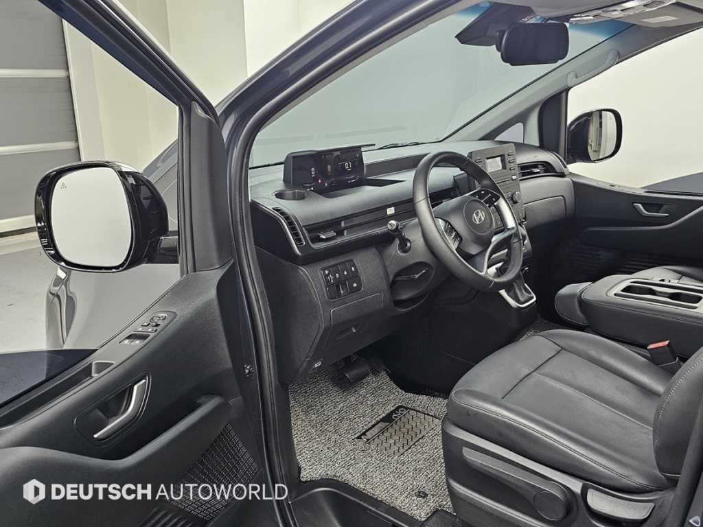 HYUNDAI Staria - Vista 11