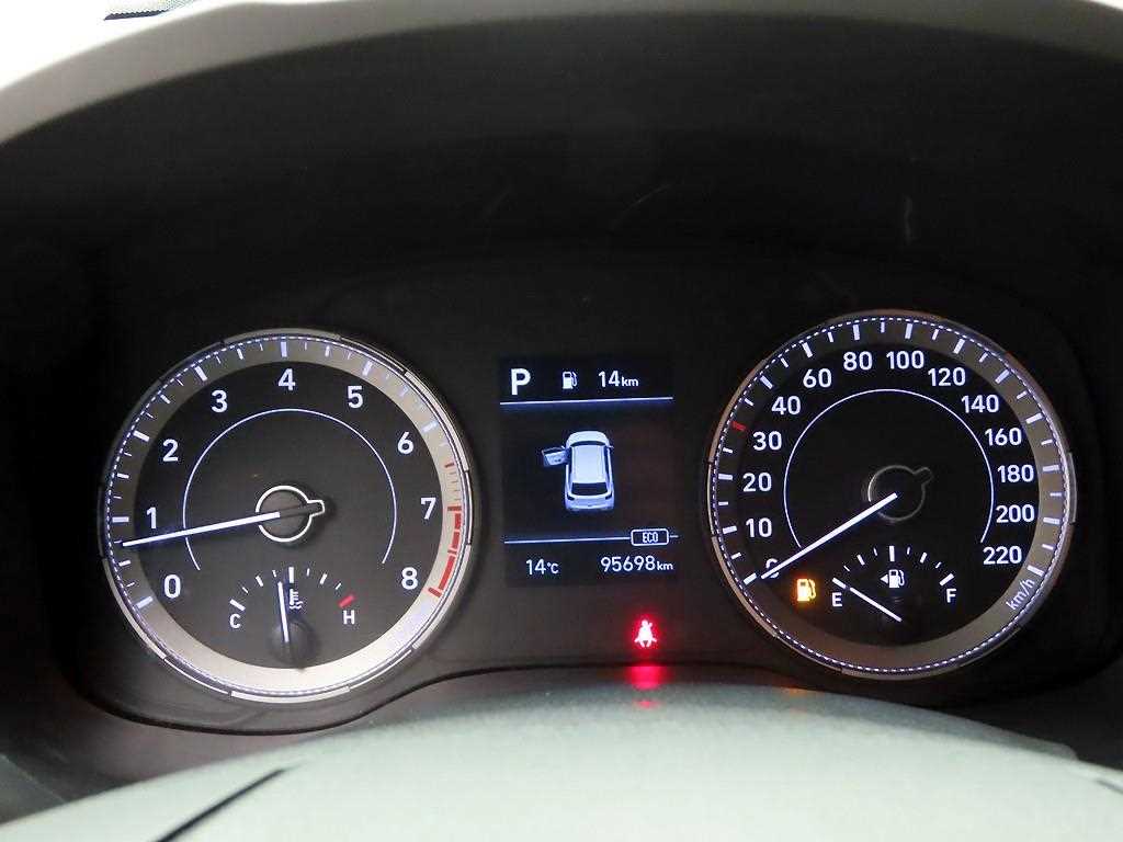 HYUNDAI Venue - Vista 6