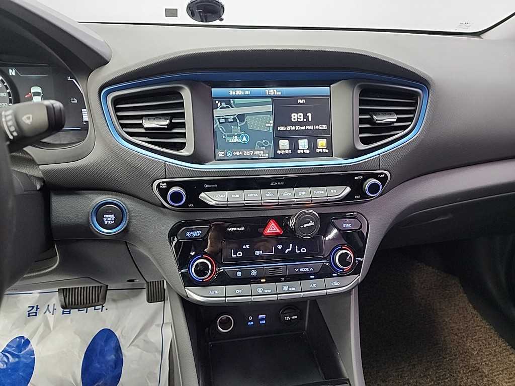HYUNDAI Ioniq - Vista 6