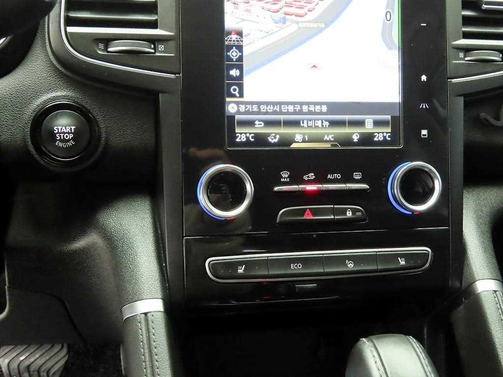 SAMSUNG QM6 - Vista 9