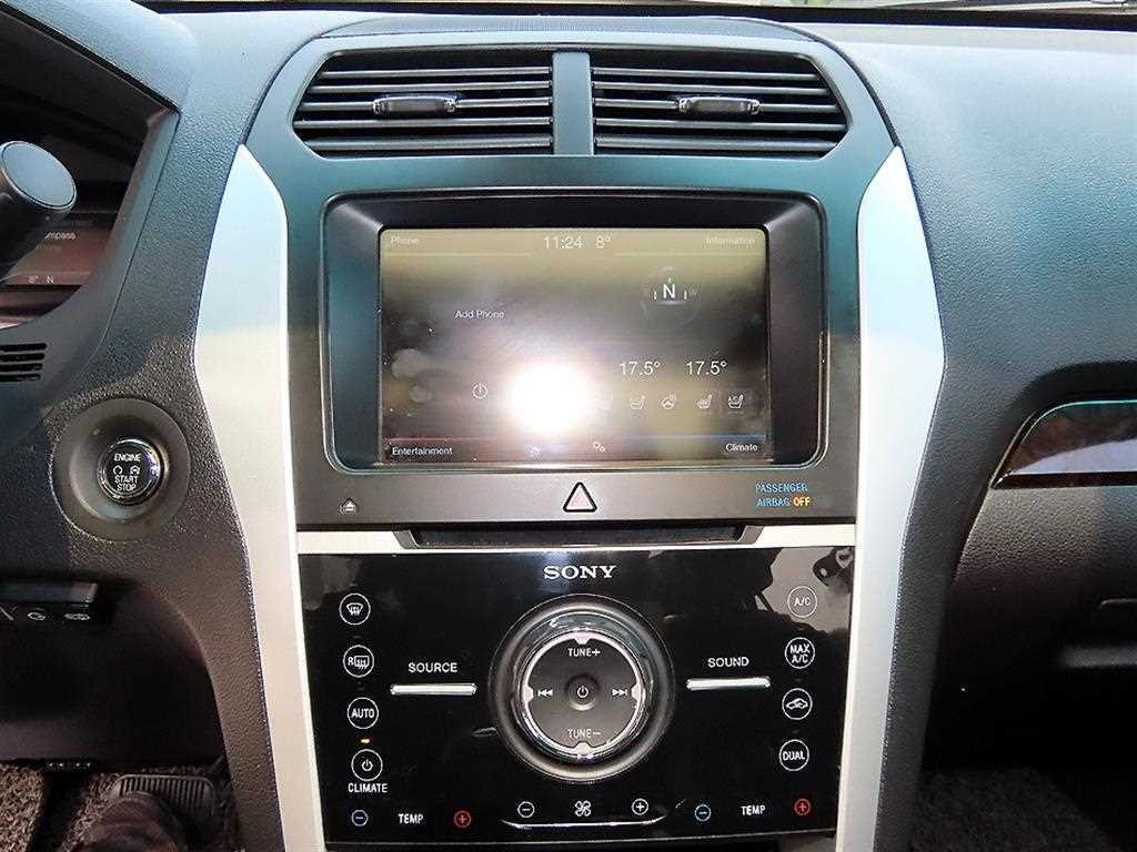 Ford Explorer - Vista 12