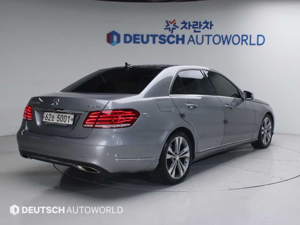 Mercedes Benz E class - Vista 2