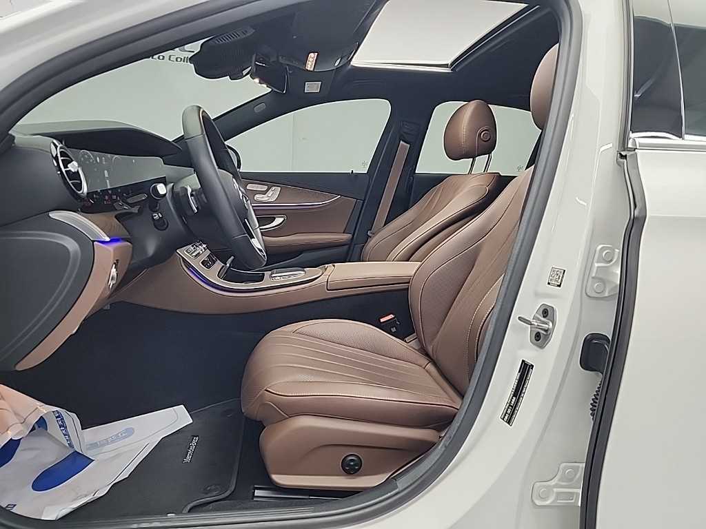 Mercedes Benz E class - Vista 11