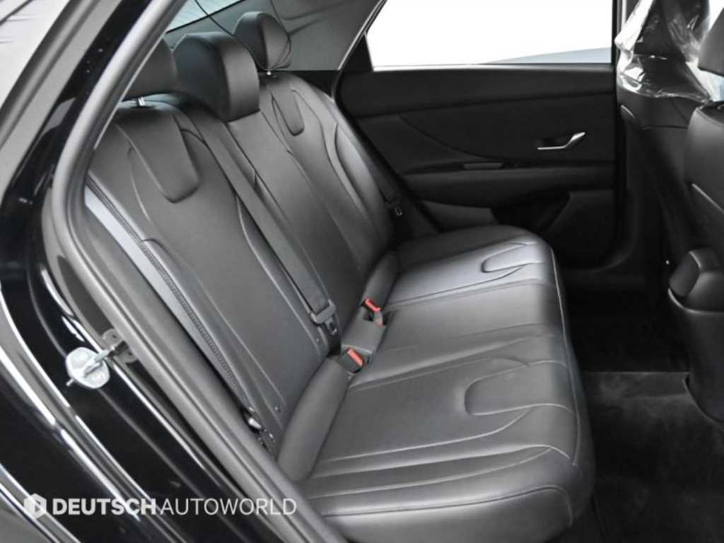 HYUNDAI Avante - Vista 12