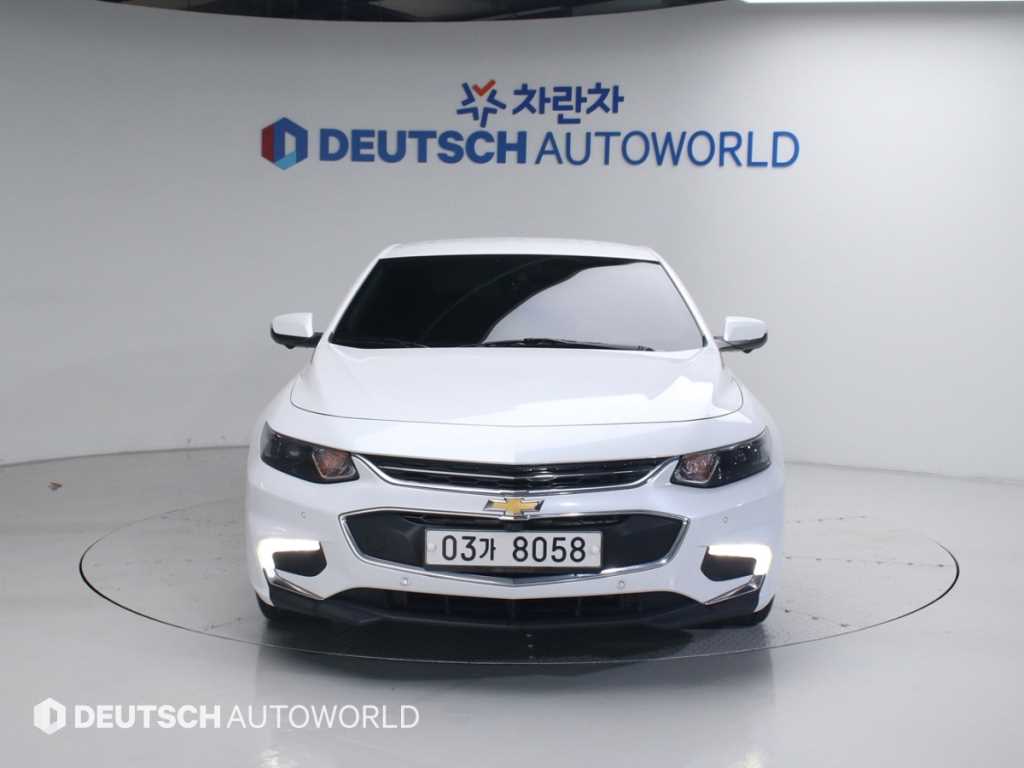 Chevrolet Malibu - Vista 3