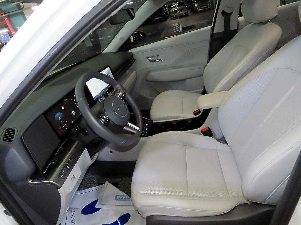 HYUNDAI Kona - Vista 6